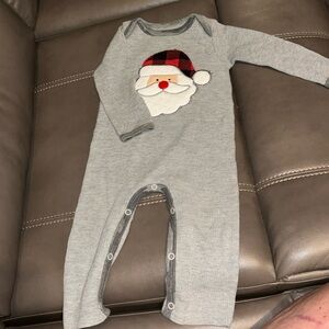 1 peace Santa Henley mud pie